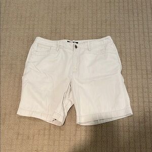Women's Lauren Jean Co chino shorts